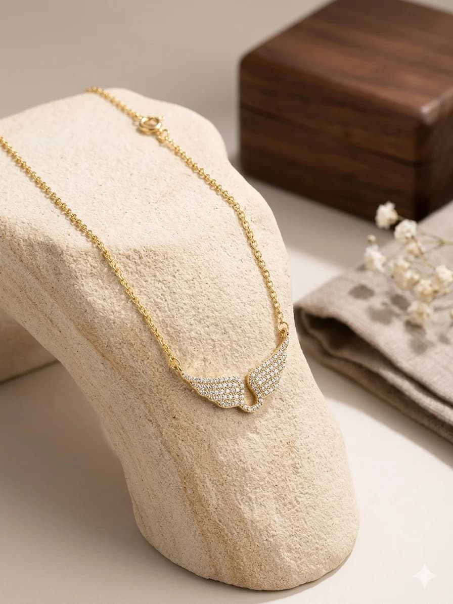 NECKLACE GOLD WING WITH STRAS